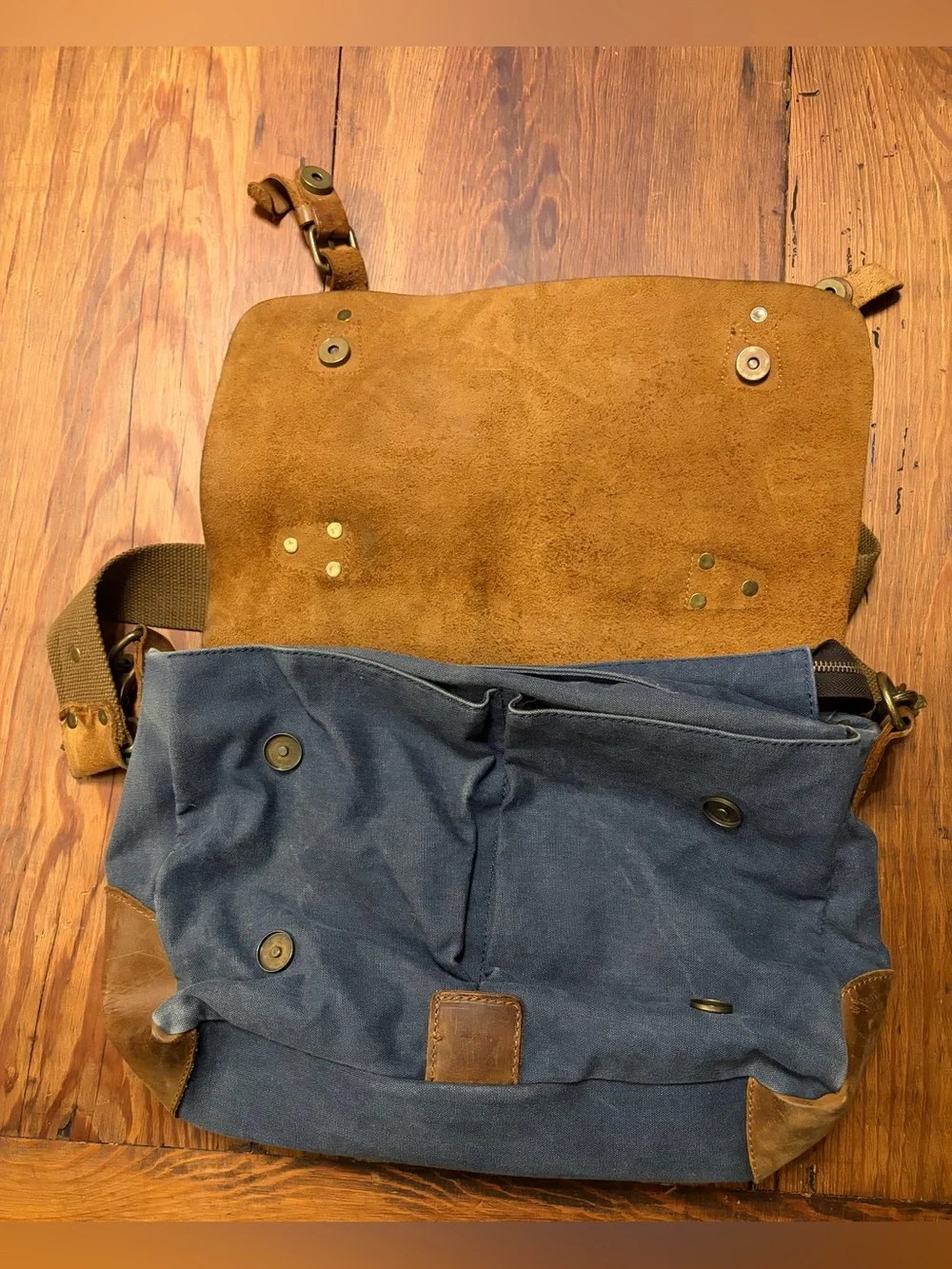 Smriti canvas messenger bag